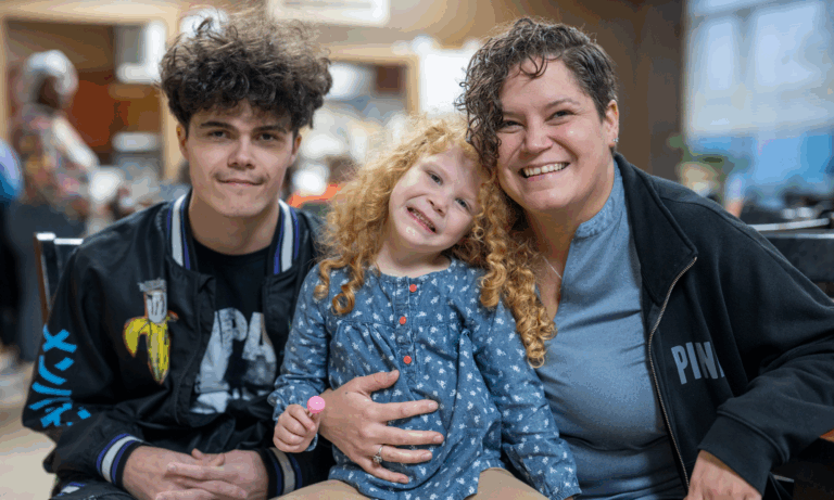 Image of family at Kokomo Rescue Mission